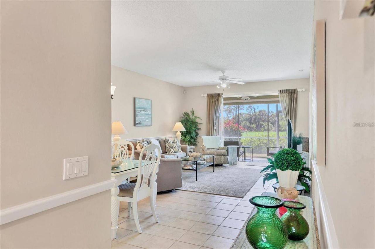 9641 Castle Point Drive, Unit 1215, Sarasota, FL 34238 Photo