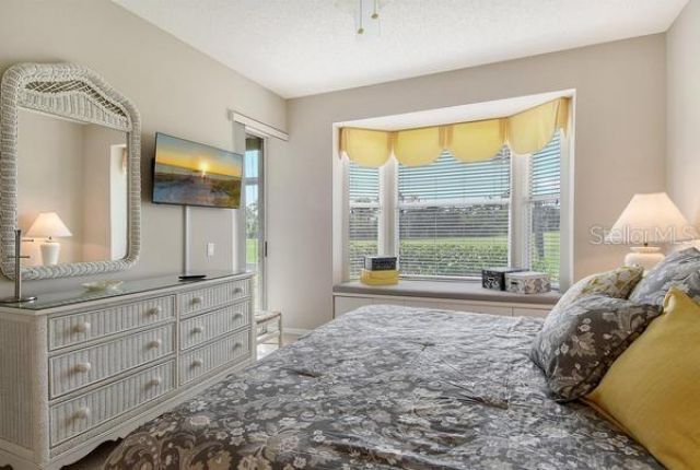 9641 Castle Point Drive, Unit 1215, Sarasota, FL 34238 Photo