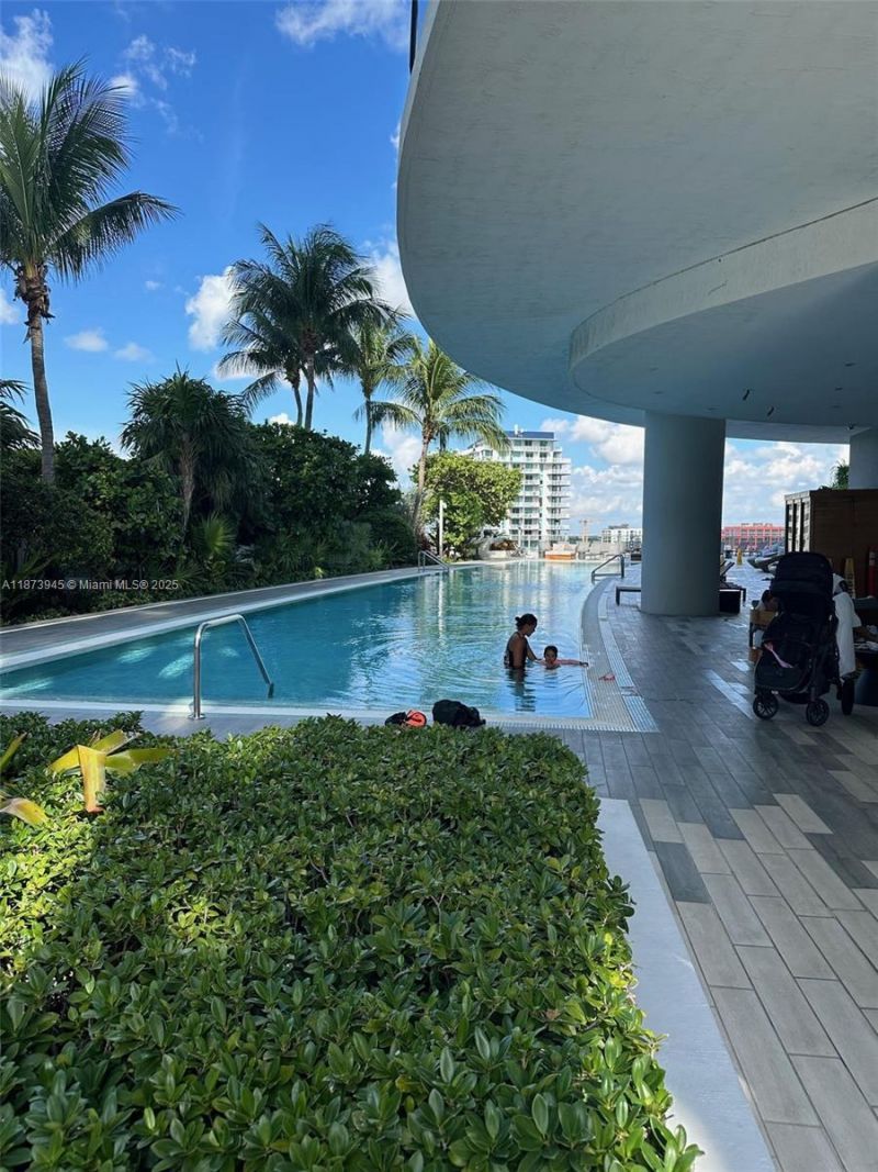 488 NE 18, Unit 3609, Miami, FL 33132 Photo