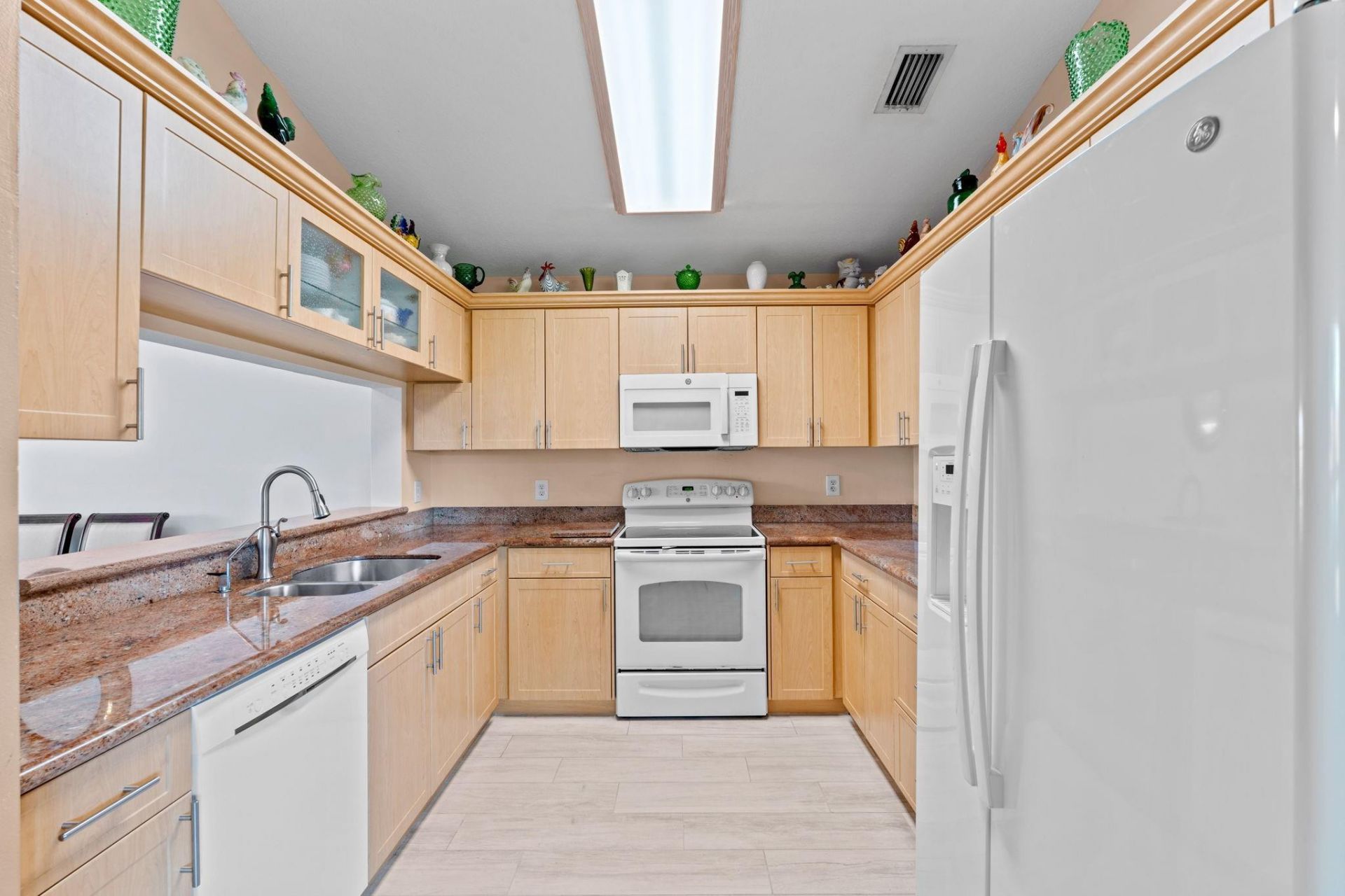 8486 Heather Place, Boynton Beach, FL 33472 Photo