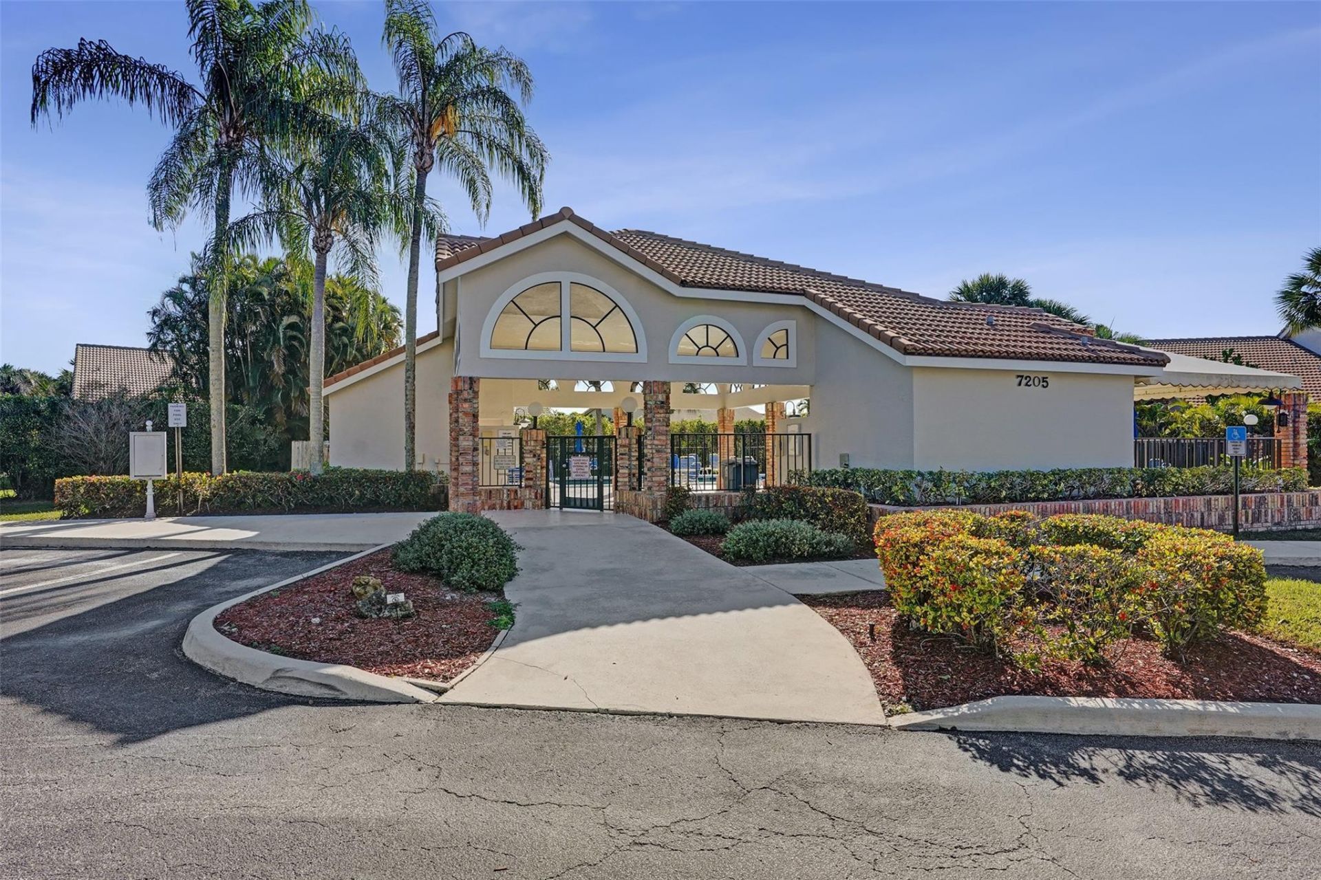 8486 Heather Place, Boynton Beach, FL 33472 Photo