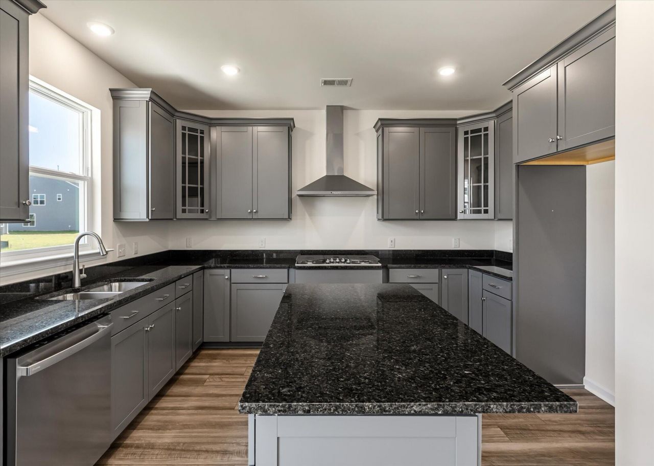 109 Shingle Oak Drive Photo 15