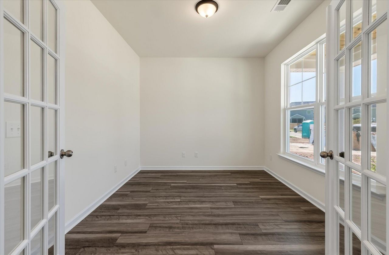 109 Shingle Oak Drive Photo 5