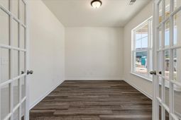 109 Shingle Oak Drive photo 4