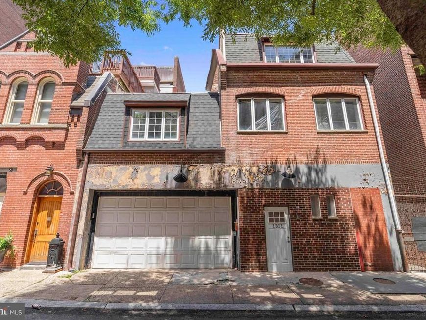 1311 13 Irving Street, Philadelphia, PA 19107 Main Photo