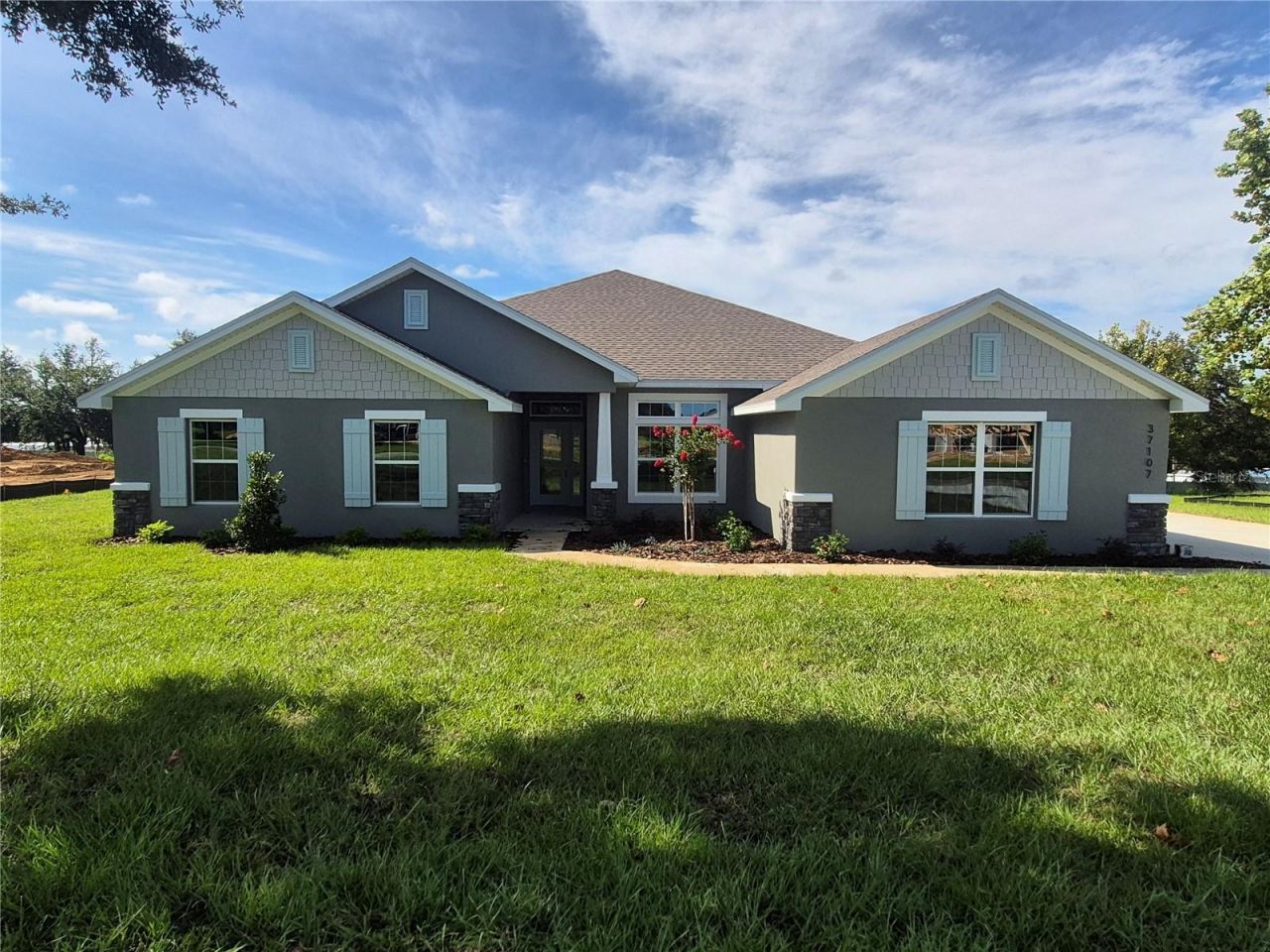 37107 Hidden View, Dade City, FL 33523 Main Photo