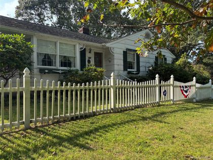16 Rocklein Road Wading River, NY 11792