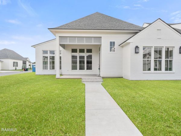 200 Apple Wood Crossing, Lafayette, LA 70508