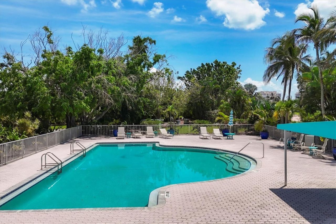 3617 Fair Oaks Place, Longboat Key, FL 34228 Photo