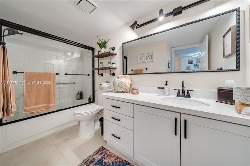 2560 NW 103rd Avenue, Unit 406, Sunrise, FL 33322 Photo