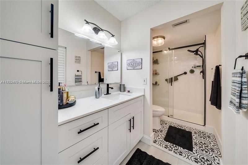 2560 NW 103rd Avenue, Unit 406, Sunrise, FL 33322 Photo