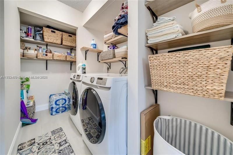 2560 NW 103rd Avenue, Unit 406, Sunrise, FL 33322 Photo