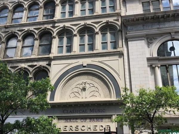 4 W Fourth Street, Cincinnati, OH 45202