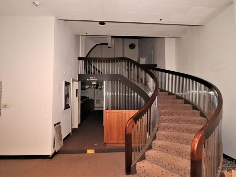 4 W Fourth Street, Cincinnati, OH 45202 Photo 3