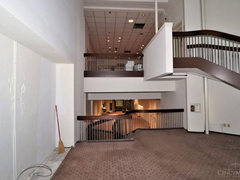 4 W Fourth Street, Cincinnati, OH 45202 Photo 4