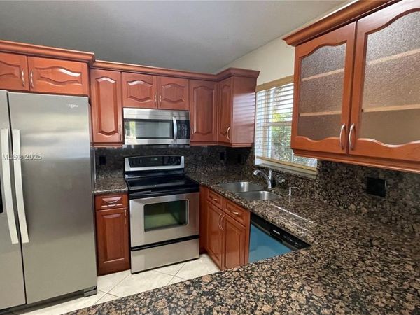 6952 SW 148th Ln, Davie, FL 33331