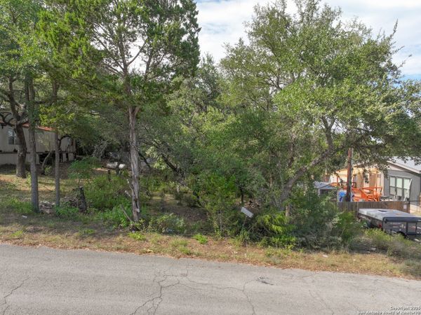 338 Grey Fawn, Canyon Lake, TX 78133