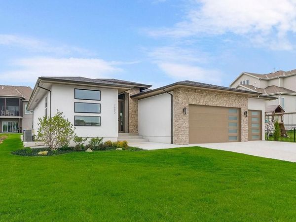 16642 S Hall Street, Olathe, KS 66062