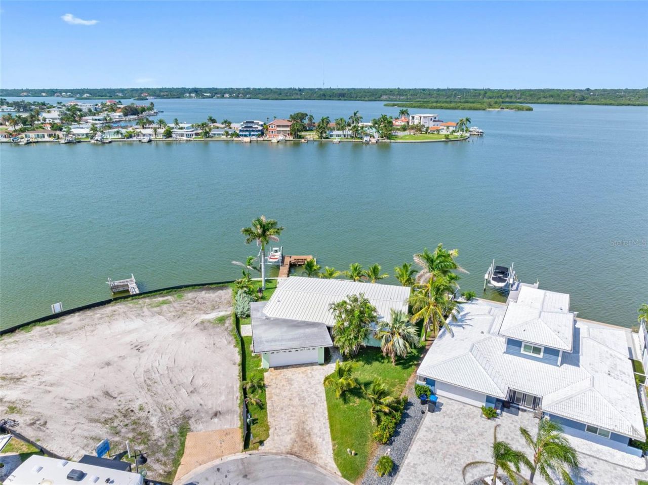 493 Bath Club Boulevard N, North Redington Beach, FL 33708 Photo