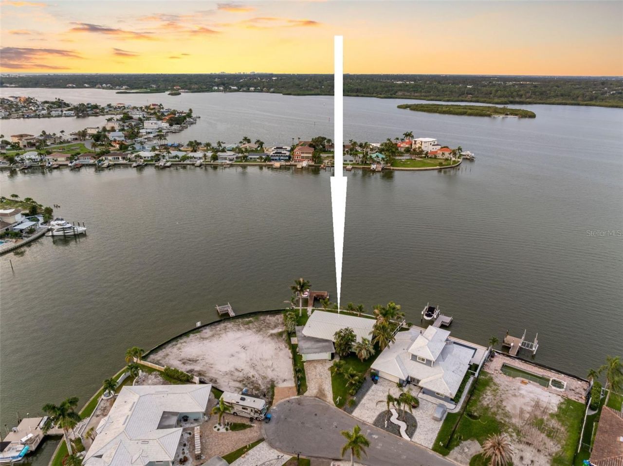 493 Bath Club Boulevard N, North Redington Beach, FL 33708 Photo