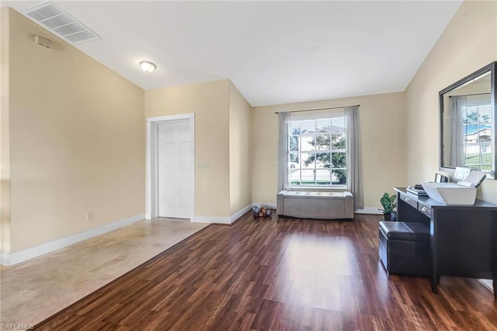 930 SW 37th Ter, Cape Coral, FL 33914 Photo