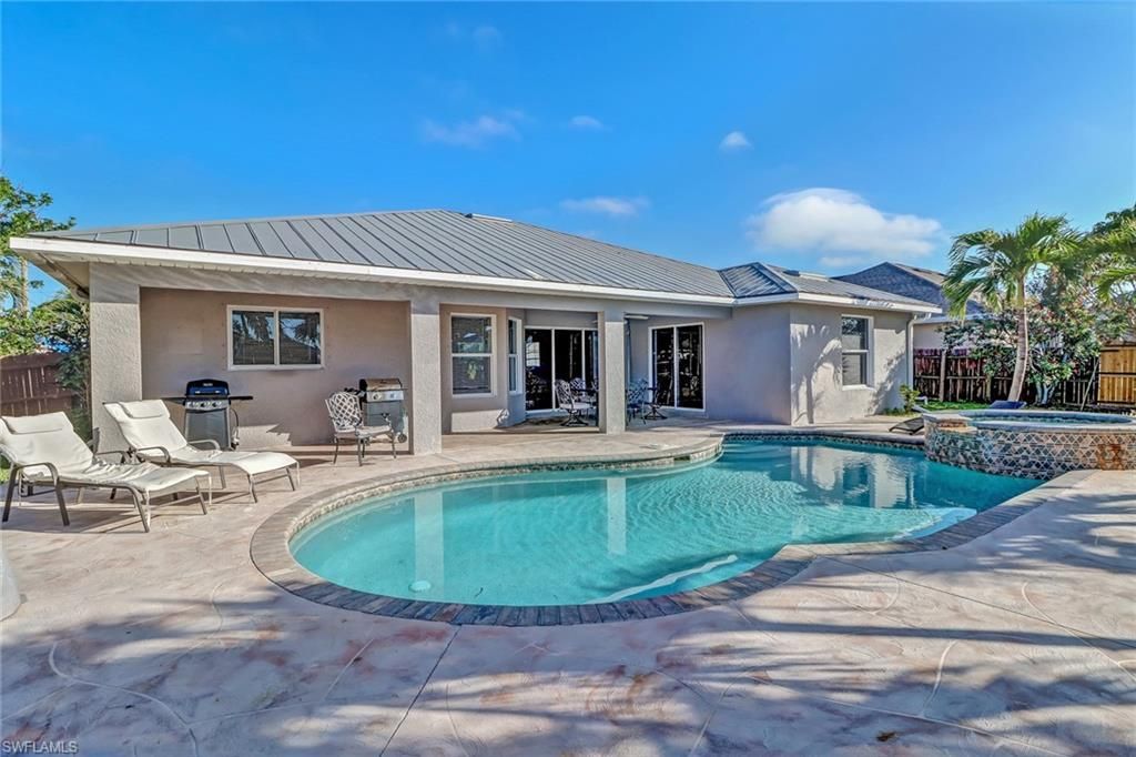 930 SW 37th Ter, Cape Coral, FL 33914 Photo