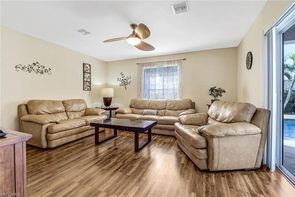 930 SW 37th Ter, Cape Coral, FL 33914 Photo