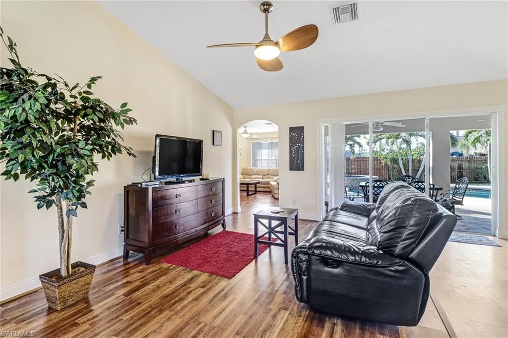 930 SW 37th Ter, Cape Coral, FL 33914 Photo