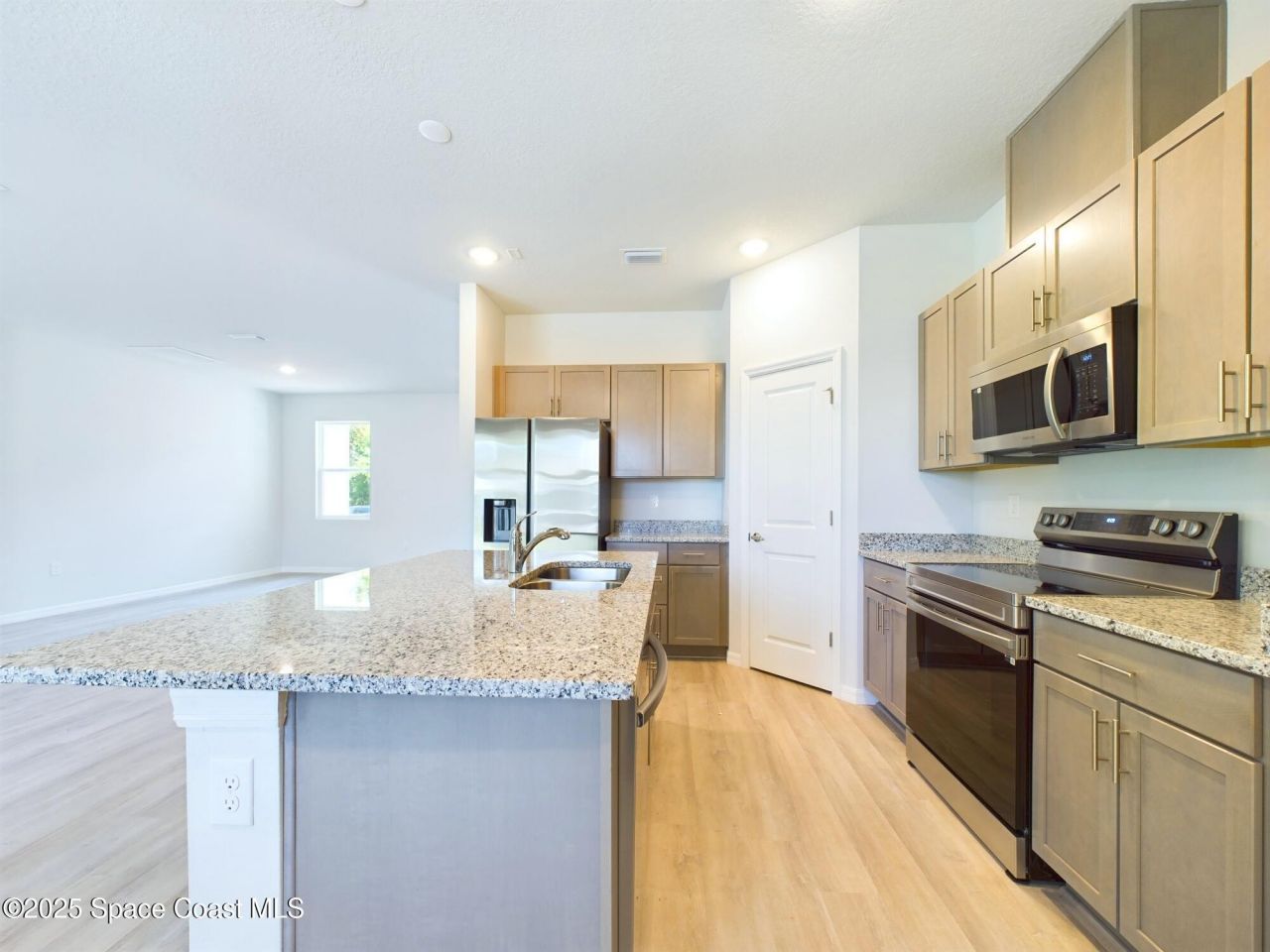 692 Mistletoe Street Sw, Palm Bay, FL 32908 Photo