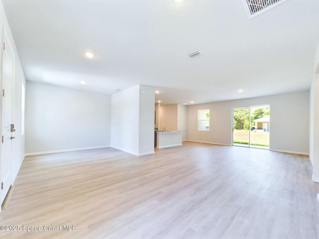 692 Mistletoe Street Sw, Palm Bay, FL 32908 Photo