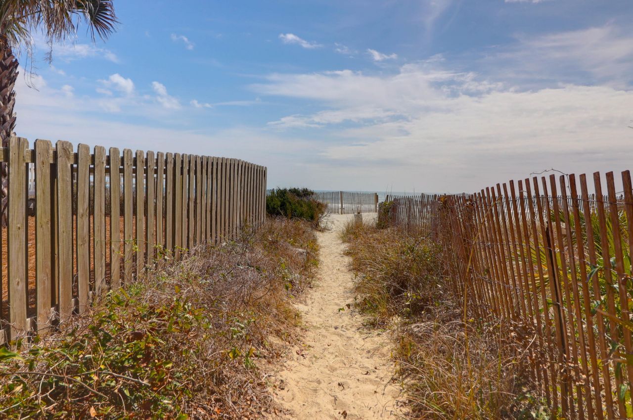 716 E Arctic Avenue Photo 3