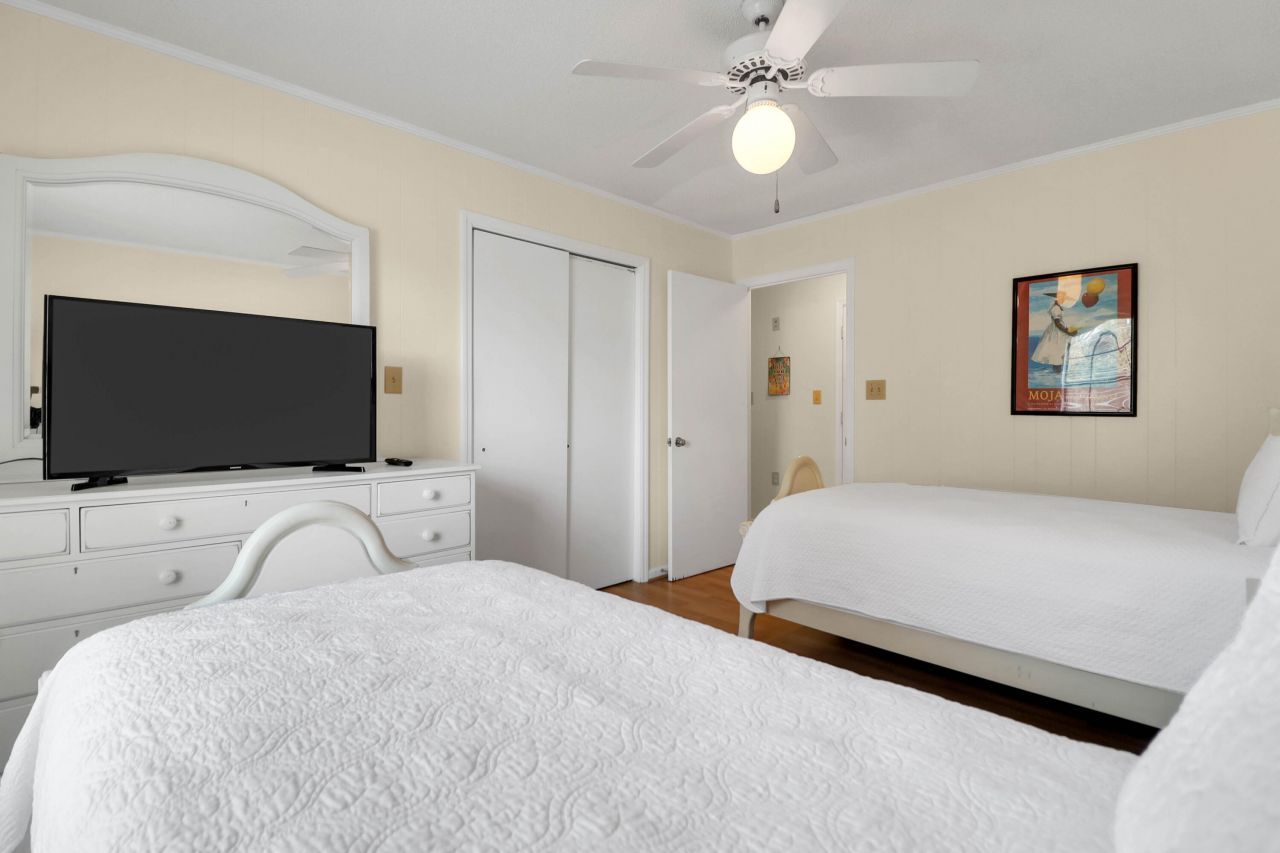 716 E Arctic Avenue Photo 43