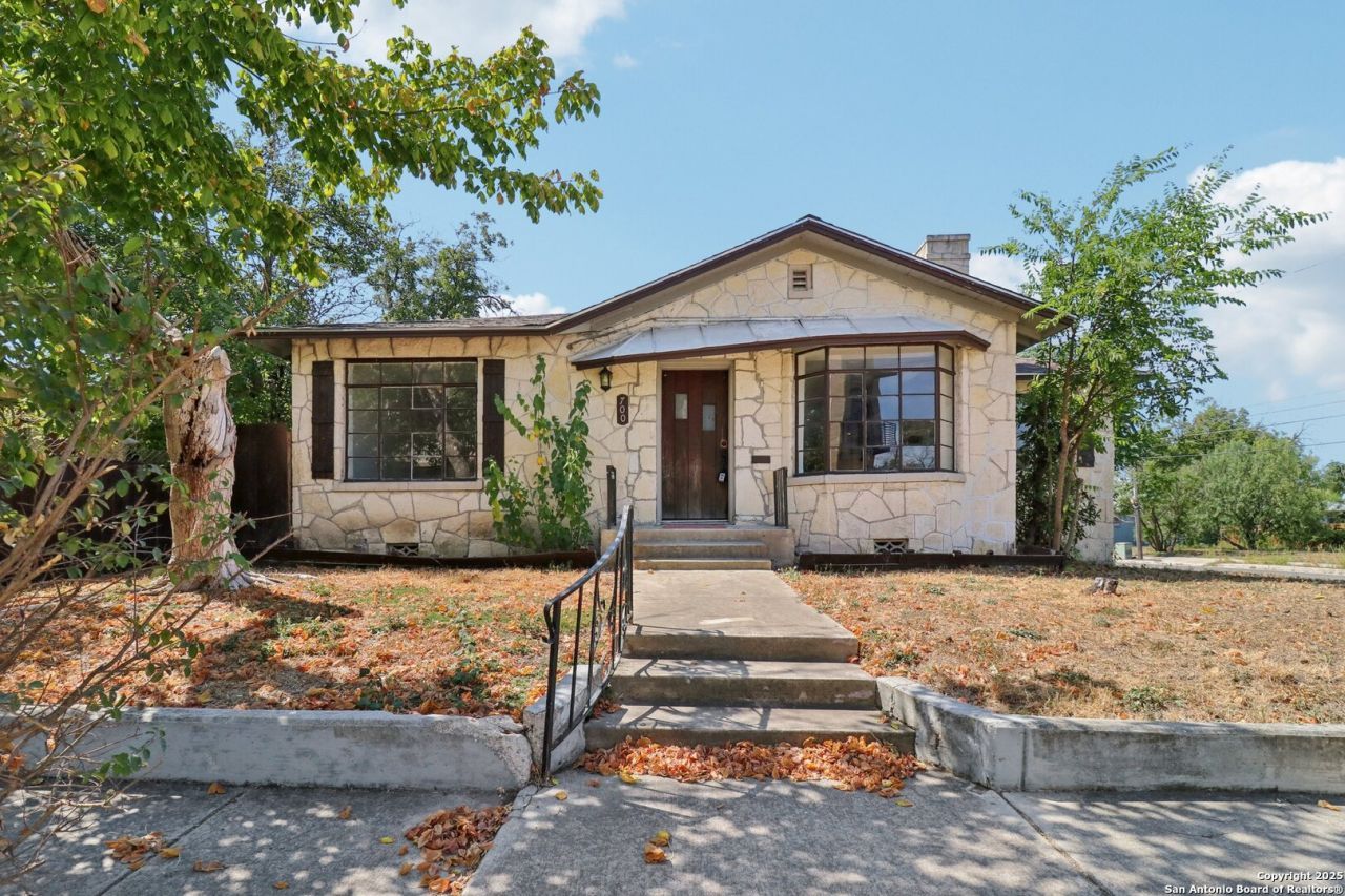 700 Dawson, San Antonio, TX 78202 Main Photo