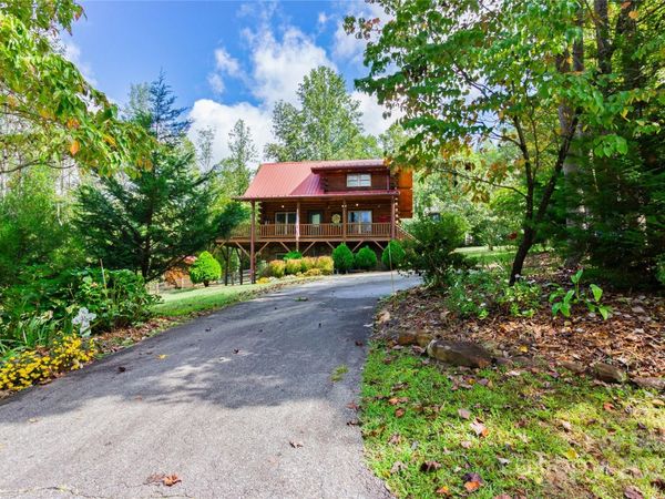 650 Cabin Cove Lane, Moravian Falls, NC 28654