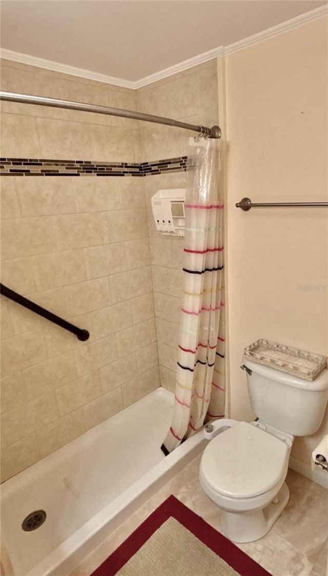 144 Americana Court Ne, Unit 218, Saint Petersburg, FL 33702 Photo