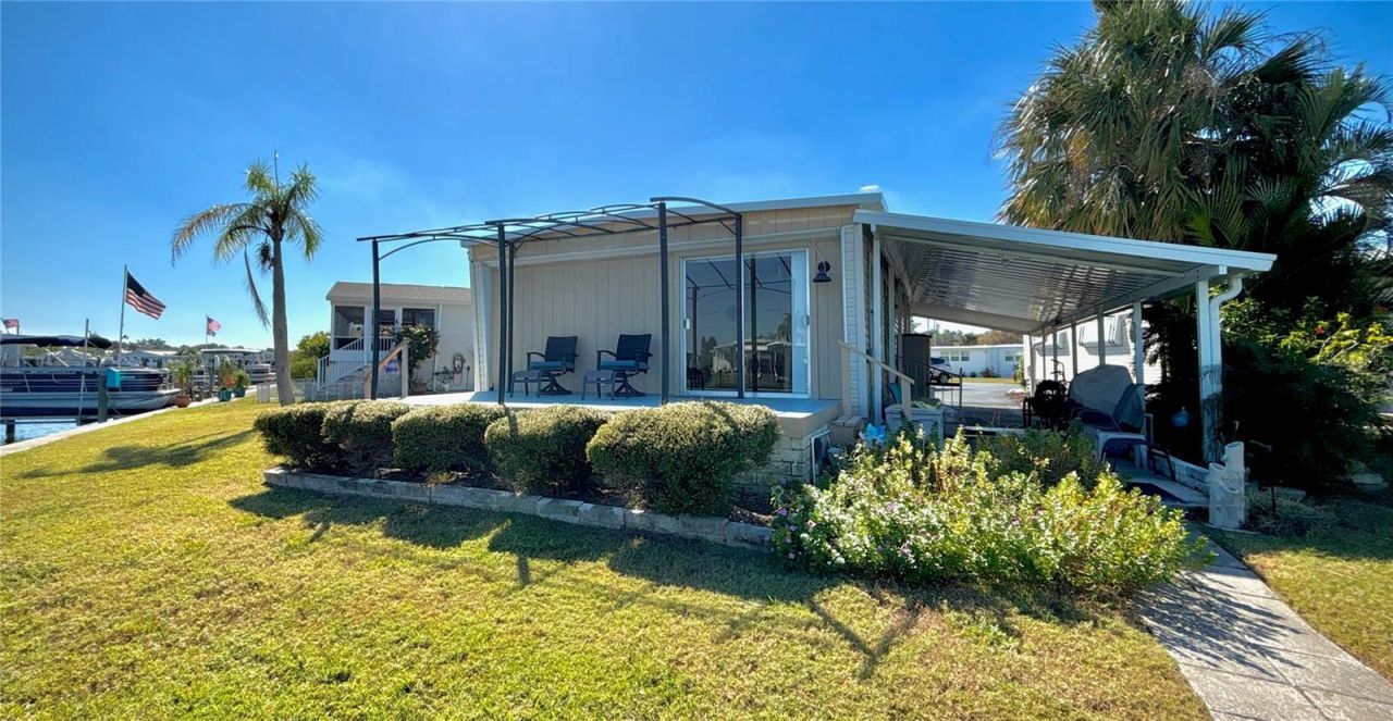 144 Americana Court Ne, Unit 218, Saint Petersburg, FL 33702 Photo