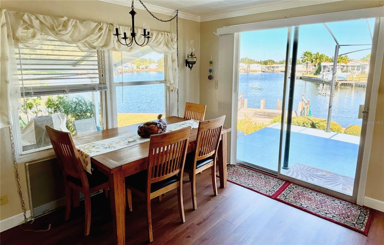 144 Americana Court Ne, Unit 218, Saint Petersburg, FL 33702 Photo