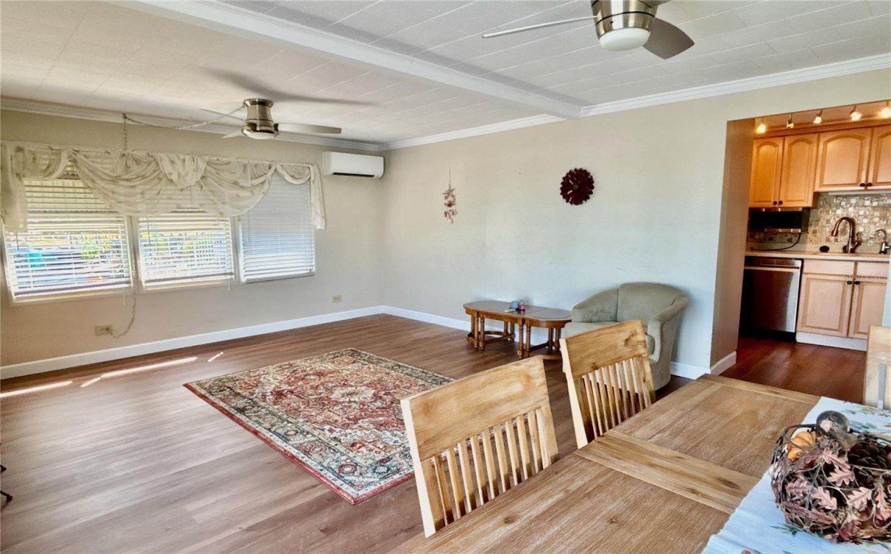 144 Americana Court Ne, Unit 218, Saint Petersburg, FL 33702 Photo