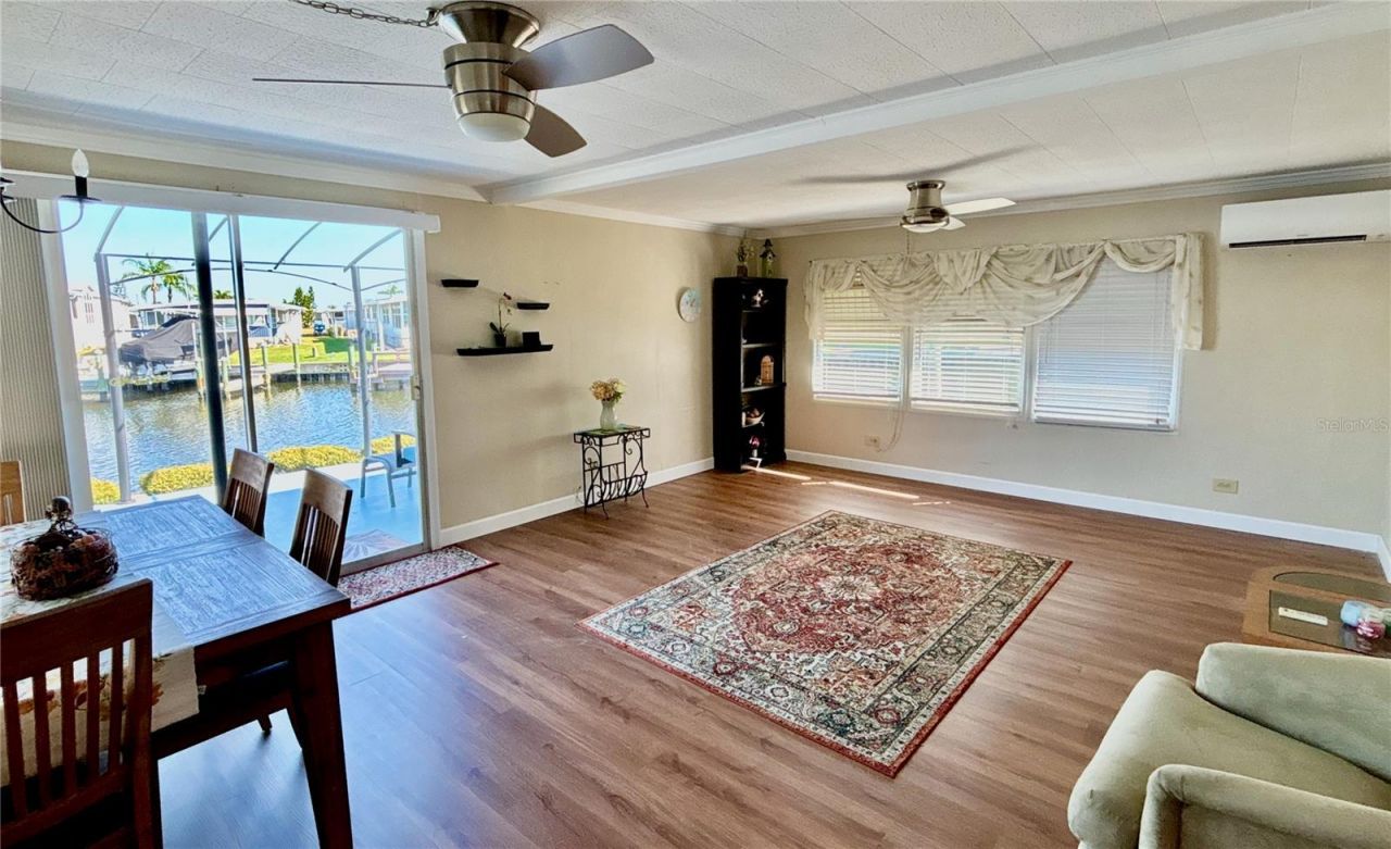 144 Americana Court Ne, Unit 218, Saint Petersburg, FL 33702 Photo