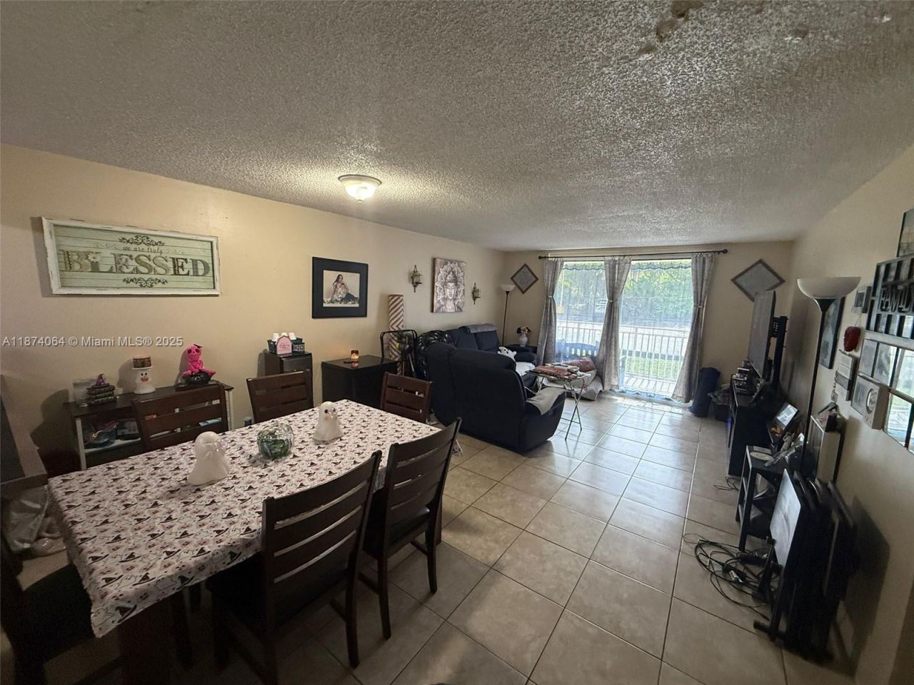 6940 Miami Gardens Dr, Unit 1-122, Hialeah, FL 33015 Photo