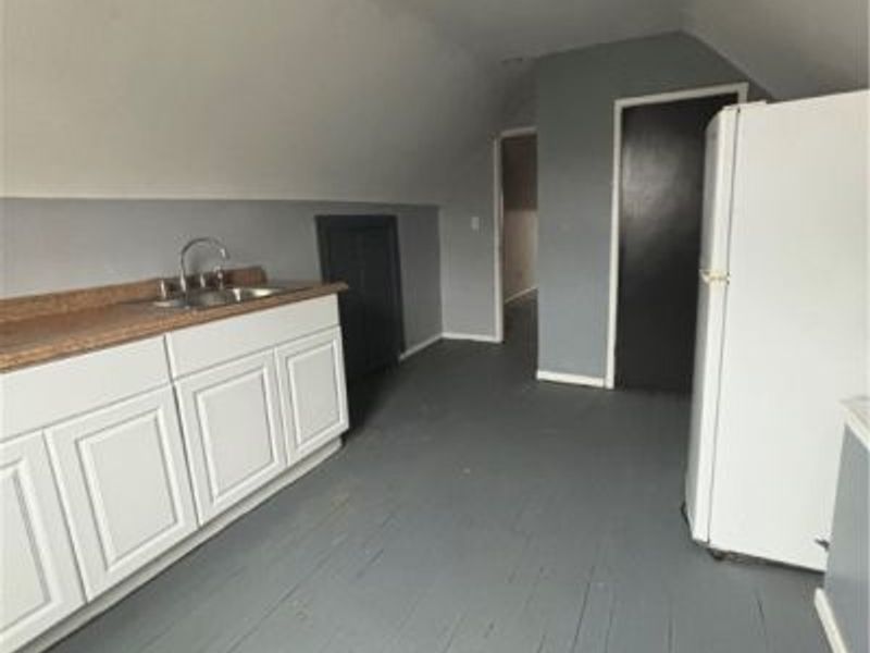 1546 Glenmont Road, East Cleveland, OH 44118 Photo 2