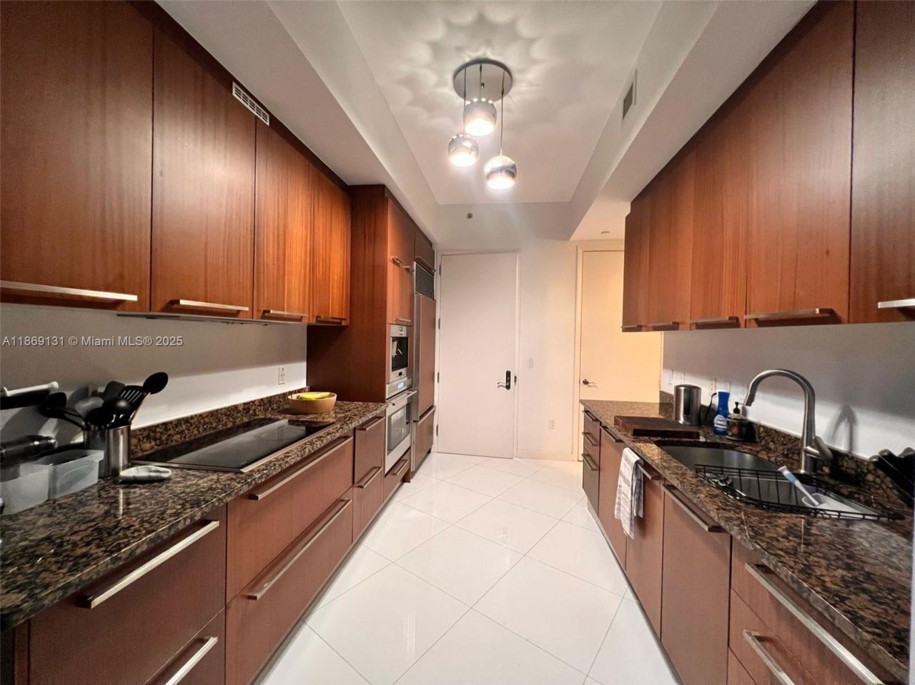 15811 Collins Ave, Unit 605, Sunny Isles Beach, FL 33160 Photo
