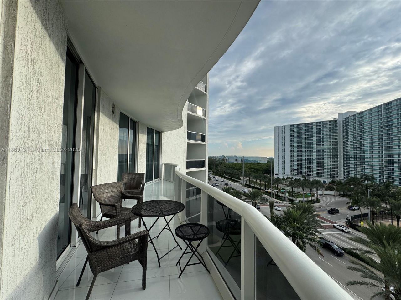 15811 Collins Ave, Unit 605, Sunny Isles Beach, FL 33160 Photo