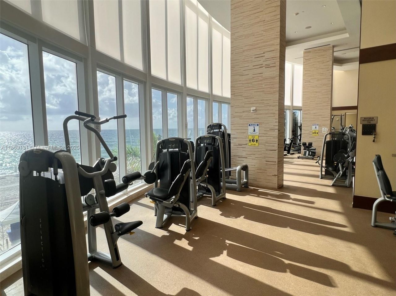 15811 Collins Ave, Unit 605, Sunny Isles Beach, FL 33160 Photo