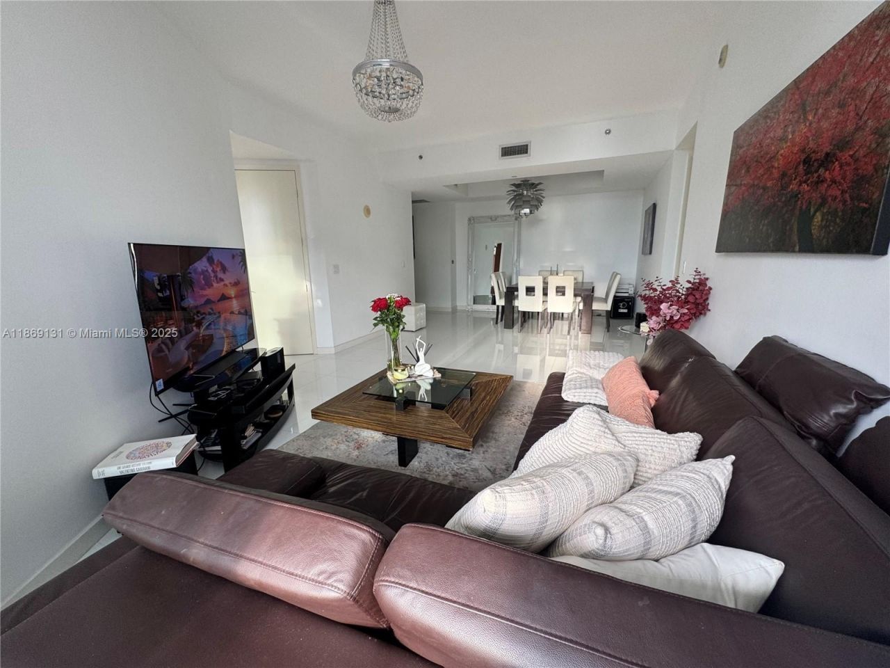 15811 Collins Ave, Unit 605, Sunny Isles Beach, FL 33160 Photo