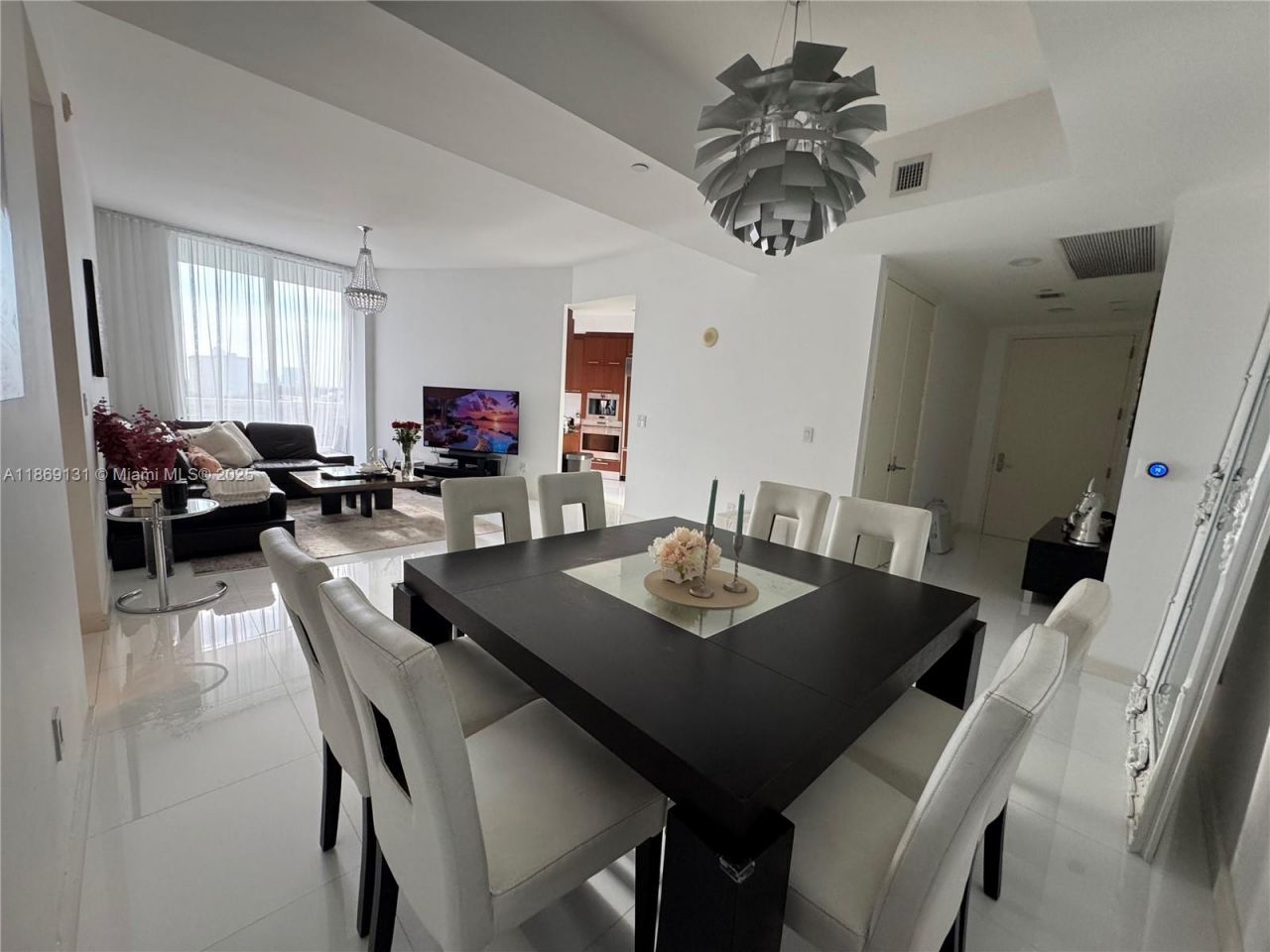 15811 Collins Ave, Unit 605, Sunny Isles Beach, FL 33160 Photo