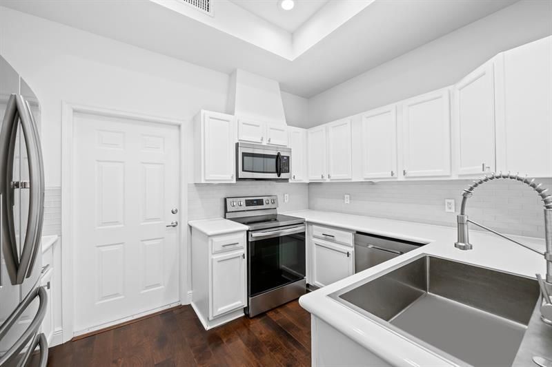 515 SW 18th Avenue, Unit 18, Fort Lauderdale, FL 33312 Photo