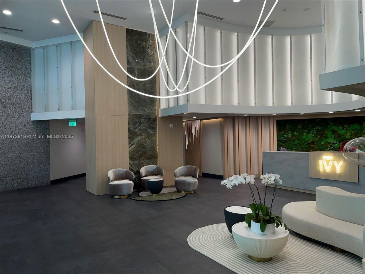 90 SW 3rd St, Unit 1809, Miami, FL 33130 Photo