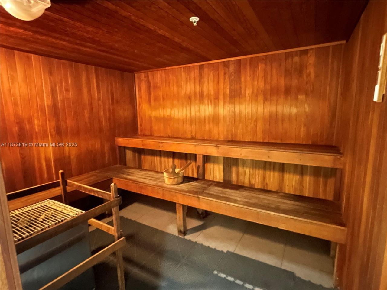 90 SW 3rd St, Unit 1809, Miami, FL 33130 Photo