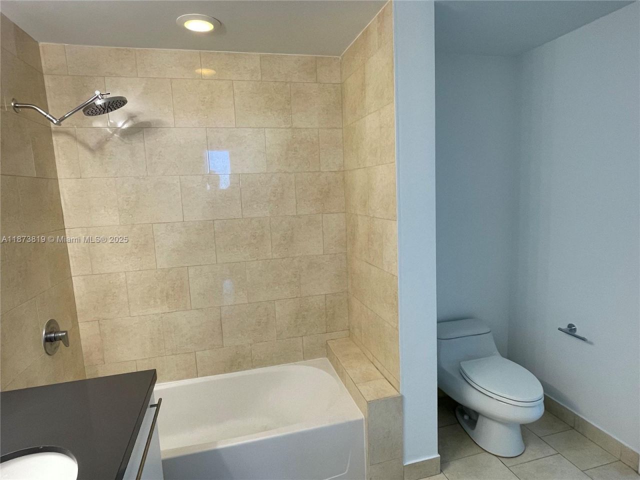 90 SW 3rd St, Unit 1809, Miami, FL 33130 Photo